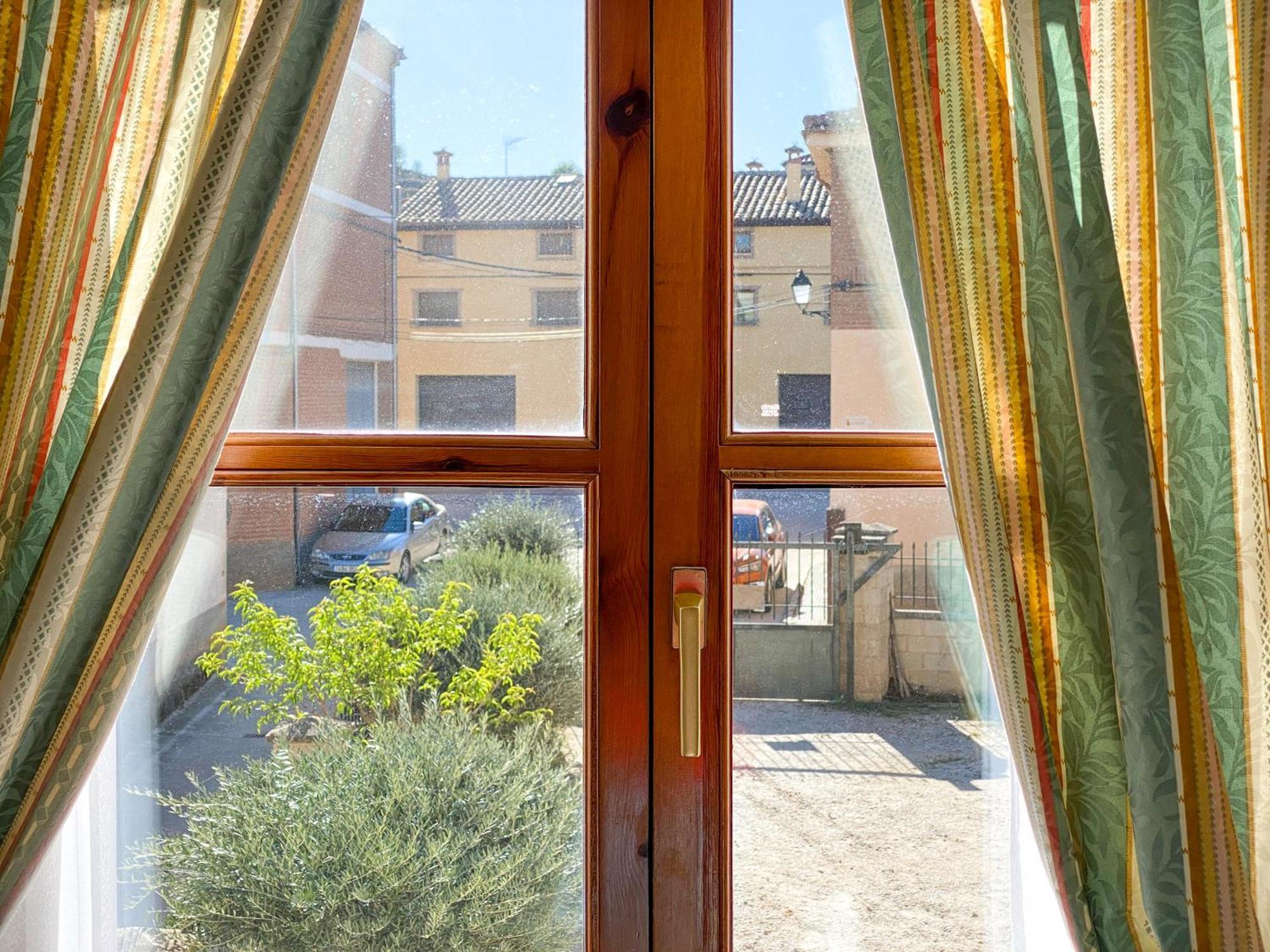 Posada Los Leones Berlanga de Duero Buitenkant foto